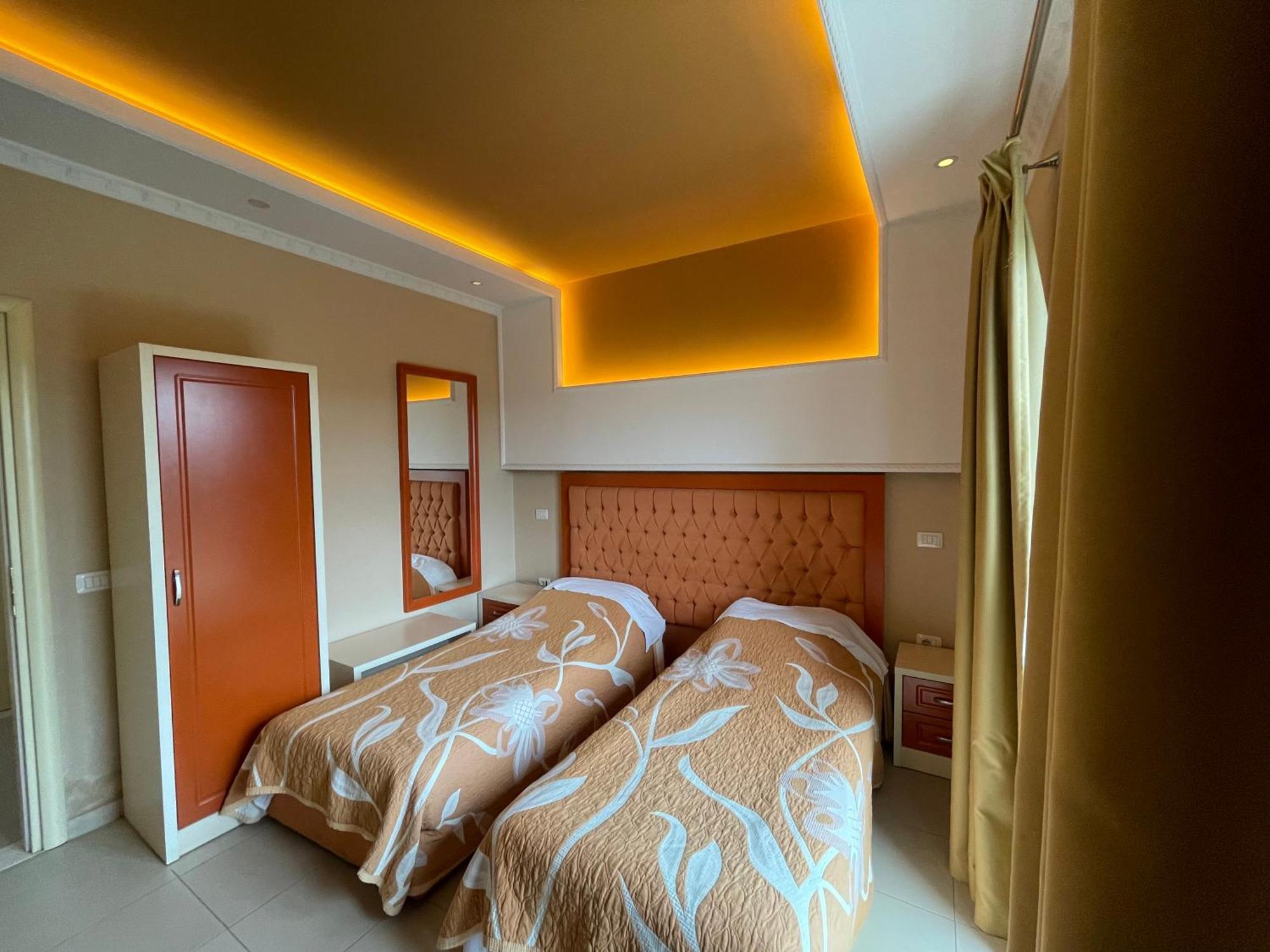 Hotel Kthella Resort Rreshen Extérieur photo